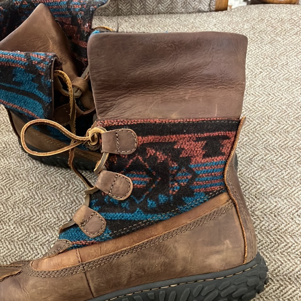 Born - Picture 9 of 9